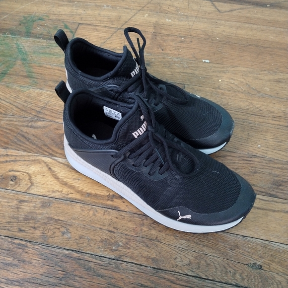 Women's Puma Sneakers - Picture 2 of 6